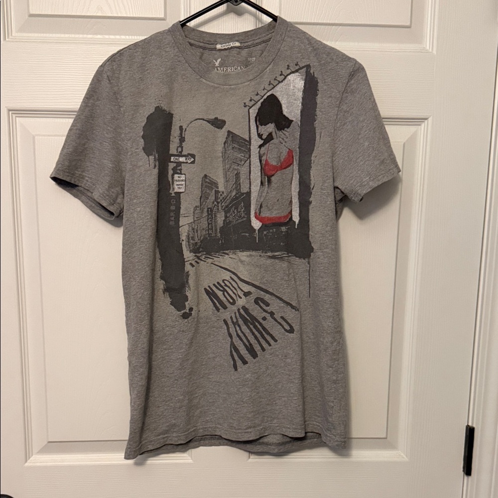 American Eagle Outfitters Gray Graphic Tee